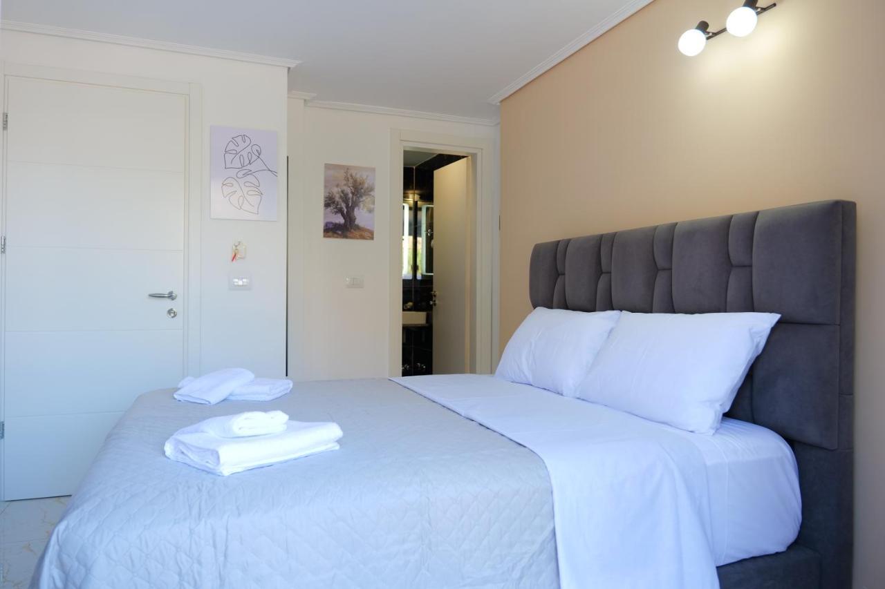 Elite Hotel Saranda Kültér fotó